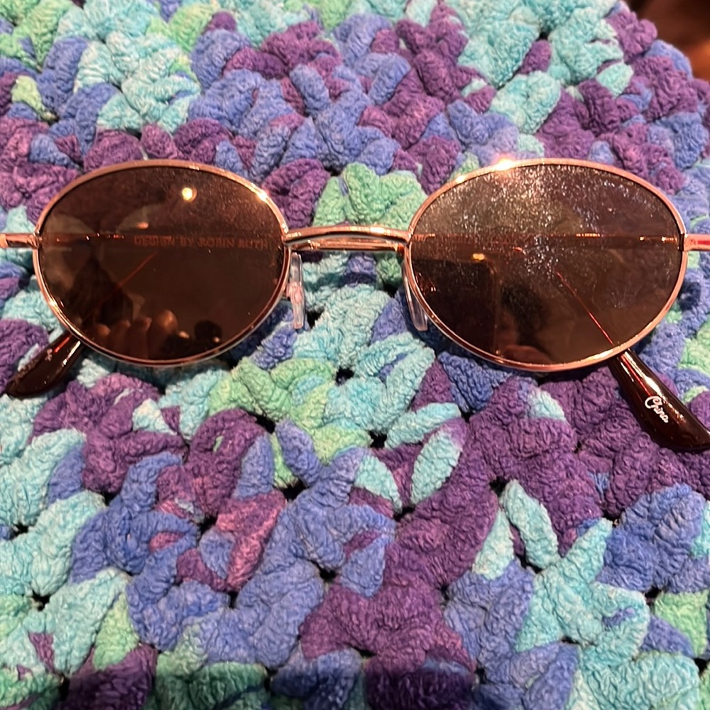 ROBIN RUTH SMALL BROWN OVAL SUNGLASSES